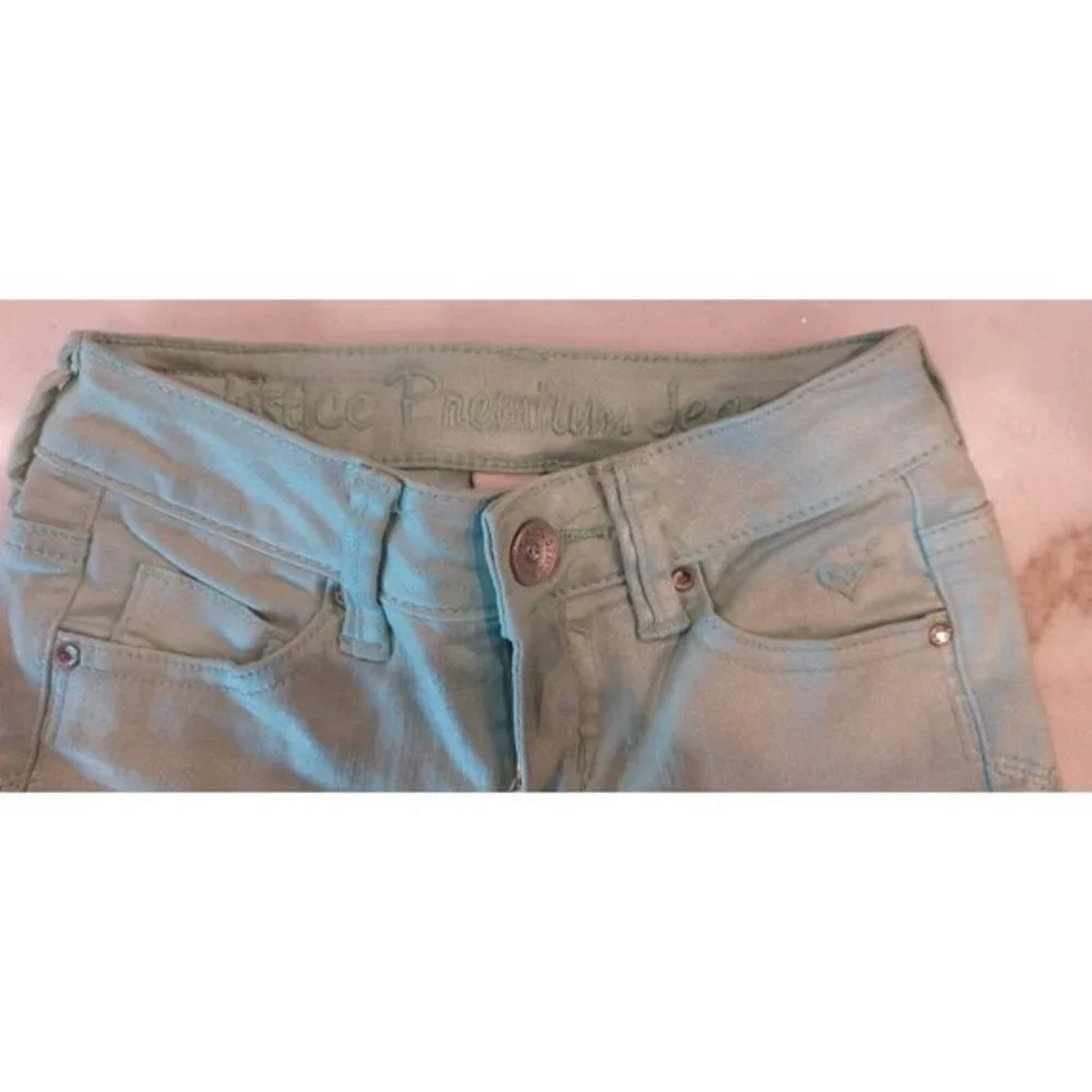 Justice seafoam green